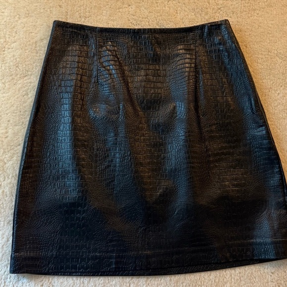 Dynamite Dresses & Skirts - Dynamite Black Crocodile-Embossed faux mini Skirt